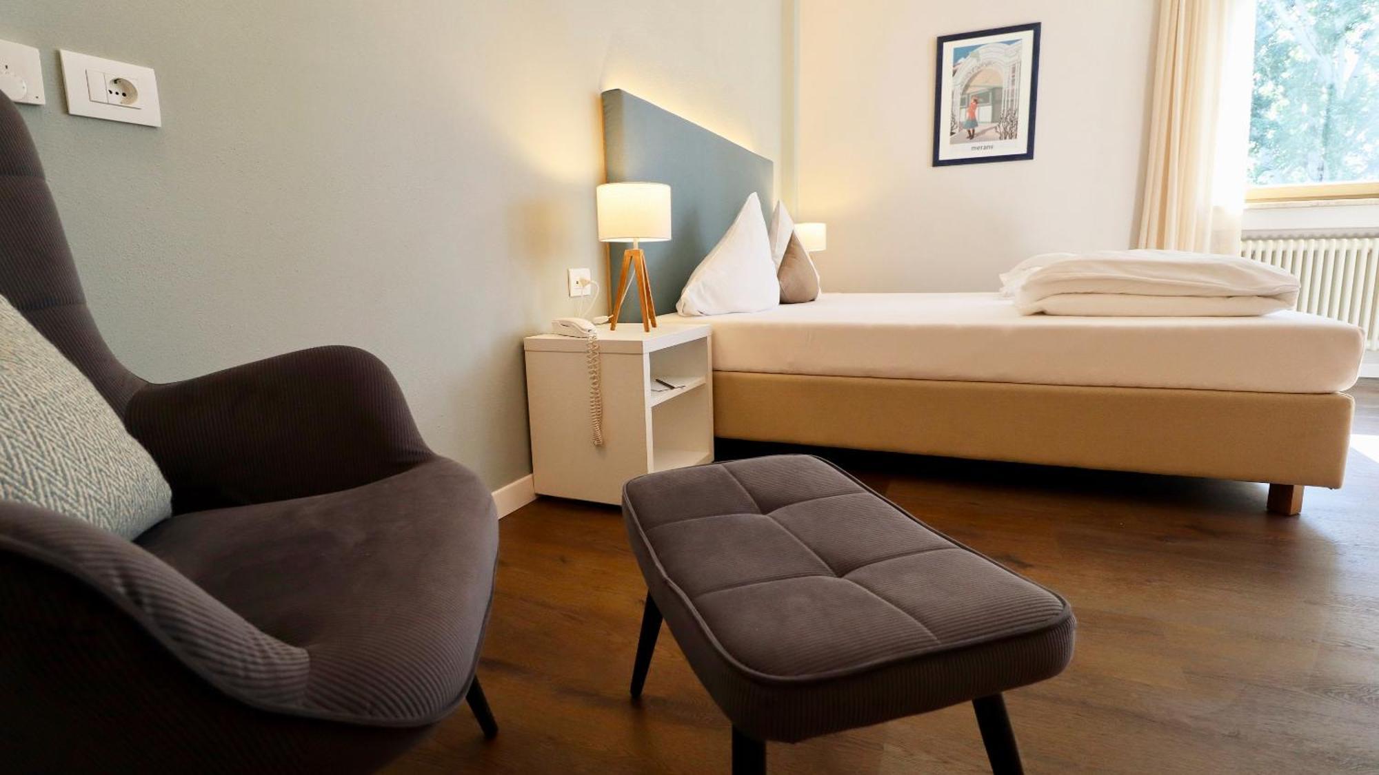 Flora & Hotel 3*