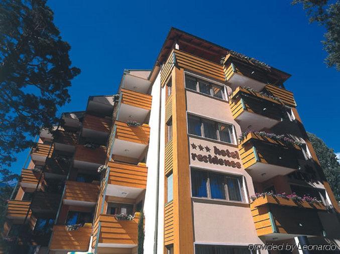 Flora & Hotel 3*