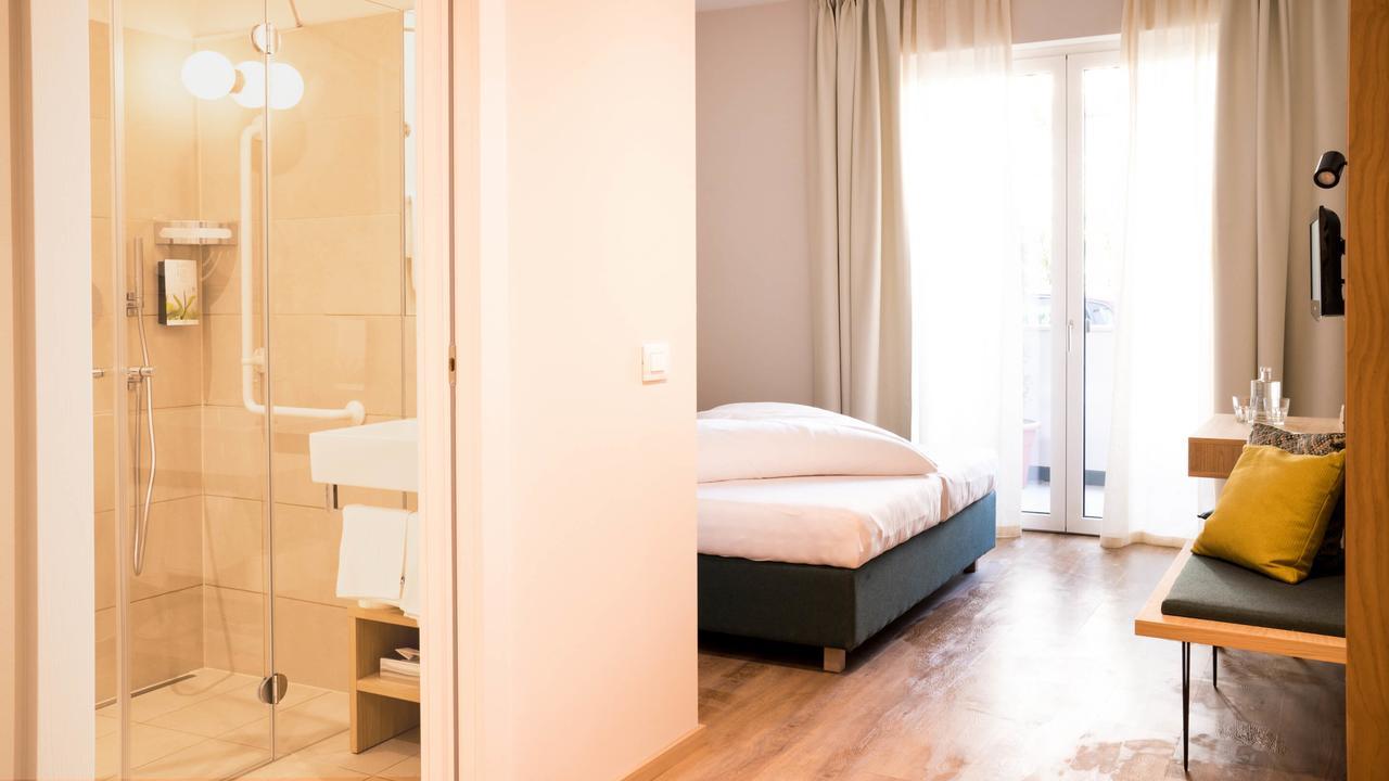 Flora & Hotel