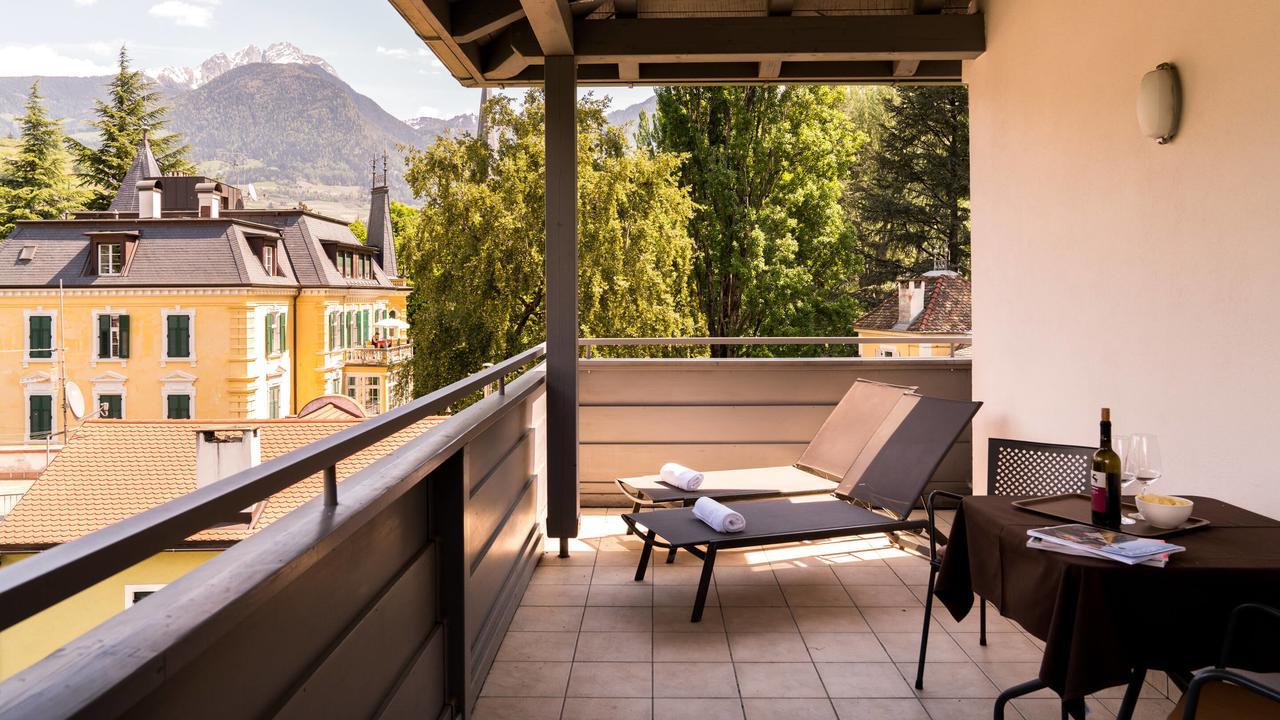 Hotel Flora & 3*